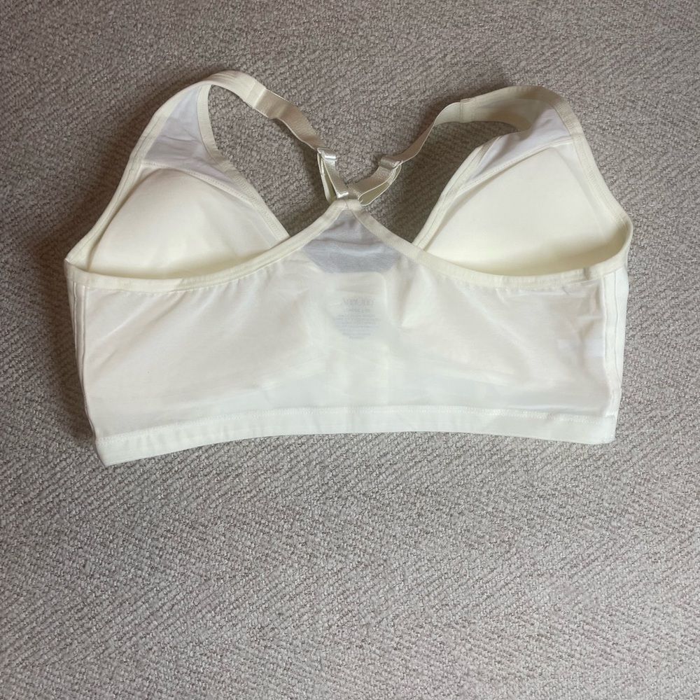 AnaOno Bianca Pocketed Front Closure Sports Bra - Picture 8 of 13